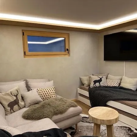 Etrier - In With Access To Pool, And Facilities * كرانز مونتانا