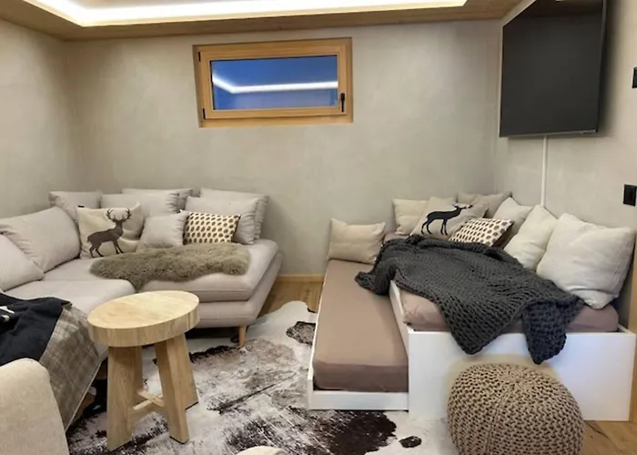 Etrier - In With Access To Pool, And Facilities شقة كرانز مونتانا